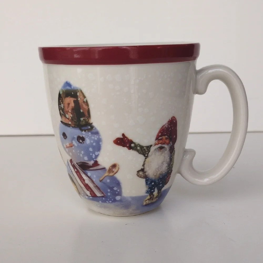 Williams Sonoma NORDIC ELF Building a Snowman Holiday Christmas Coffee / Tea Mug